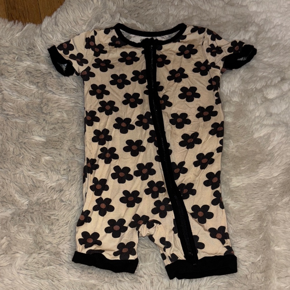 Adorable bamboo Floral Kids Bodysuit - Black and Cream